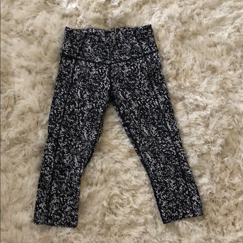 NWOT lululemon capris